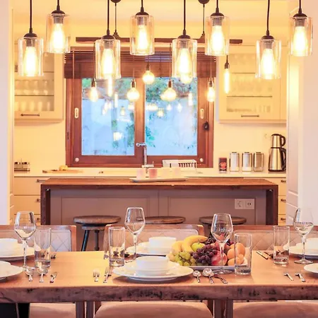 Βίλα 4 Bedroom Luxury 1210 Καλκάν