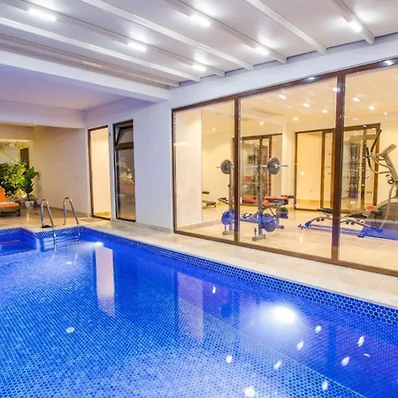 Βίλα 4 Bedroom Luxury 1210 *
