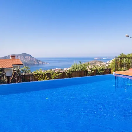 4 Bedroom Luxury 1210 *