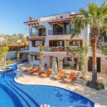 4 Bedroom Luxury 1210 *